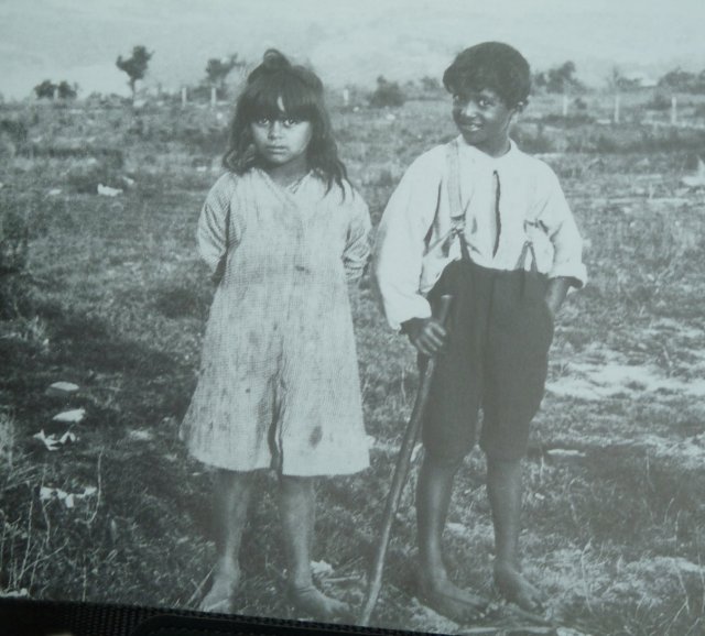 Aboriginal children at Middle Harbour 1924, photographed by Father Browne, courtesy Fr. O'Donnell